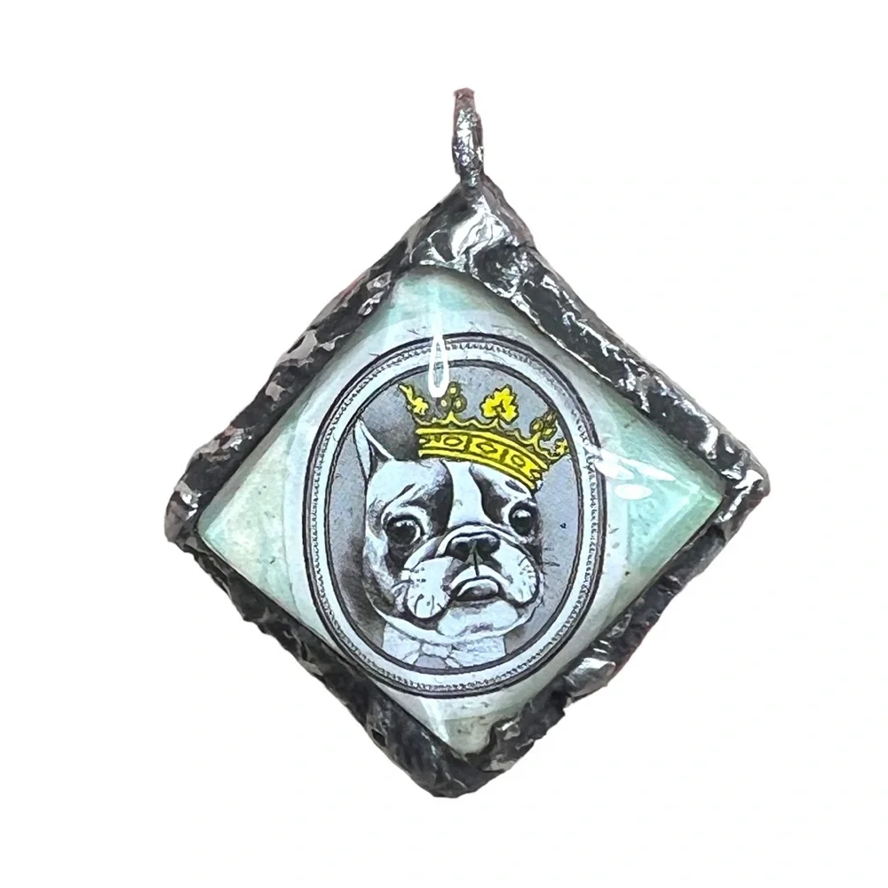 Artisan French Bulldog Glass Pendant with Silver Blend Cabochon “I am the King” - Picture 7 of 12